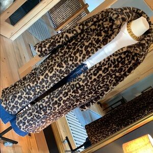 Abercrombie & Fitch Leopard Faux Fur Jacket Cozy Oversized Style
